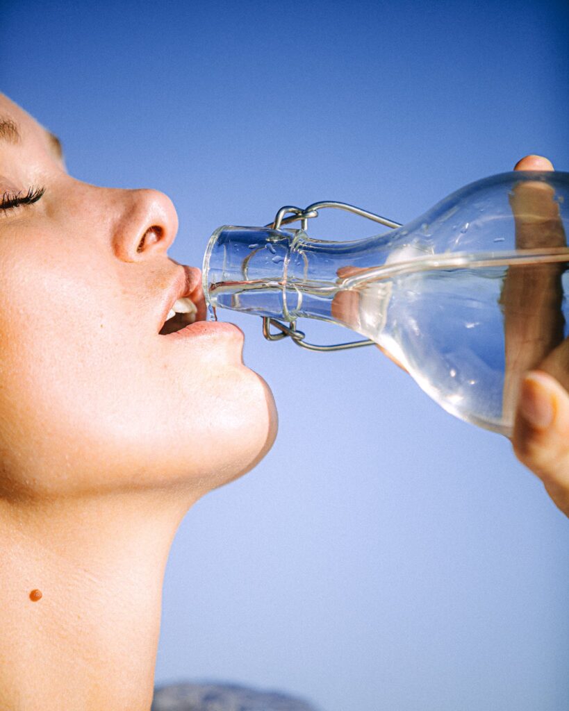The Power of Hydration: Starting Your Day with a Glass of Water