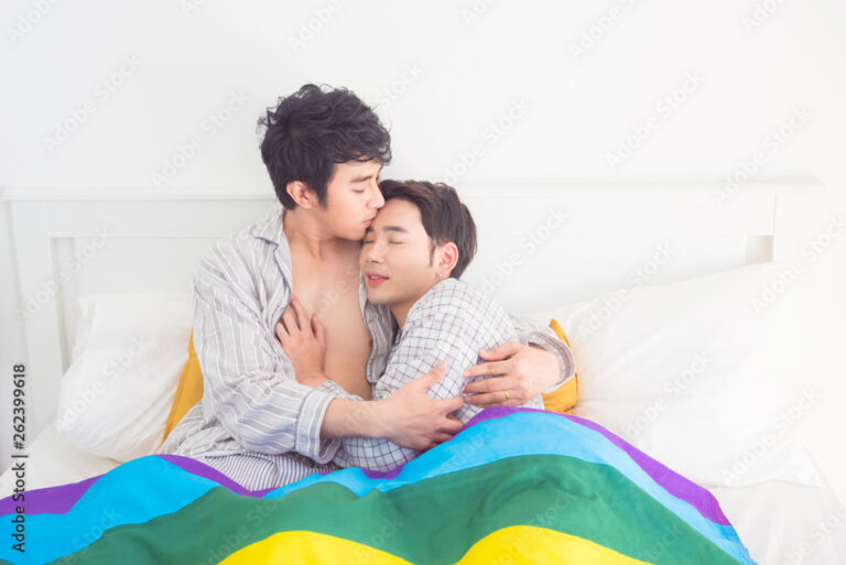 Homosexual Relationship: How to Make It Work in a Heteronormative World